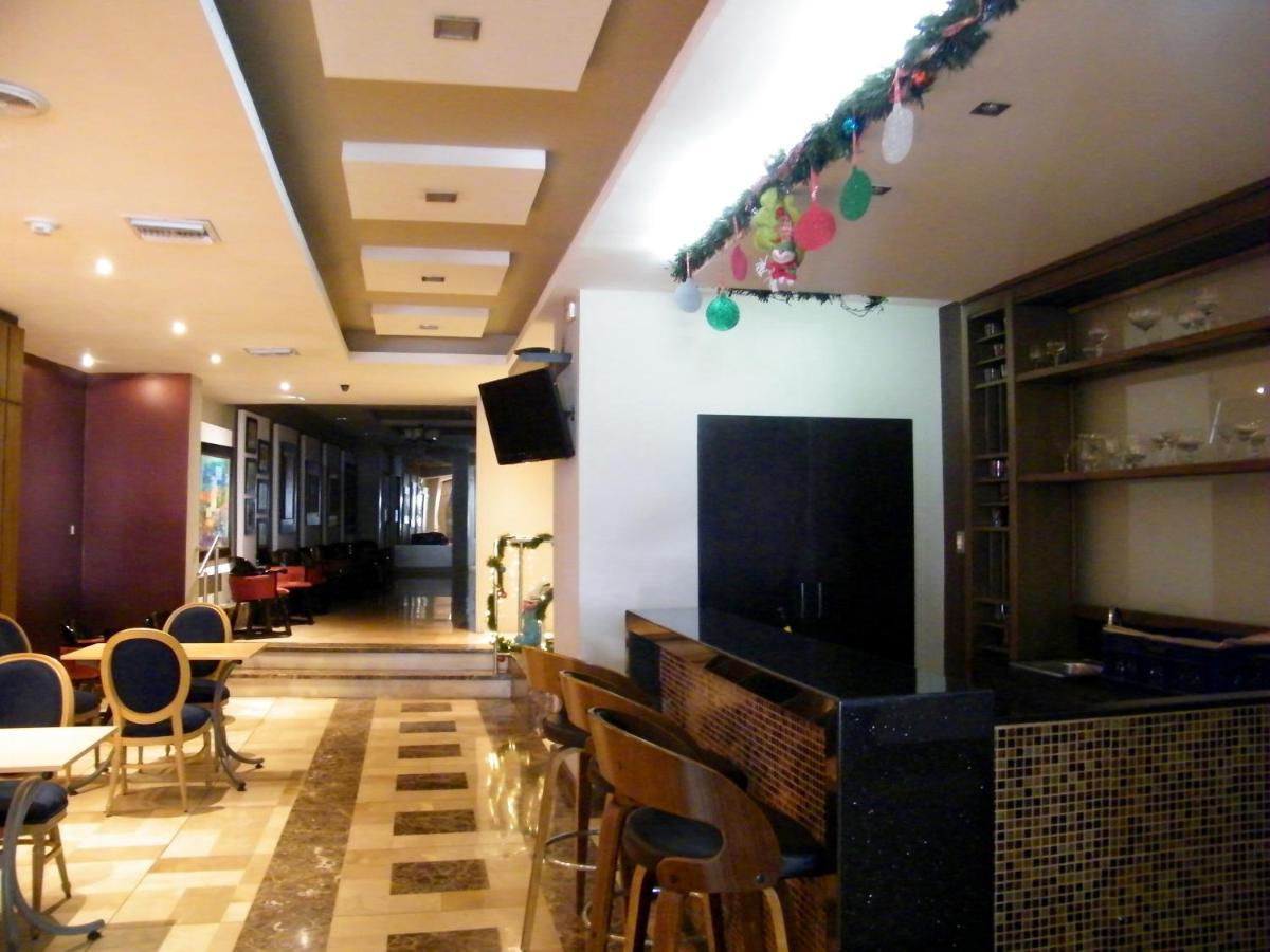 华美达酒店 瓜亚基尔 外观 照片